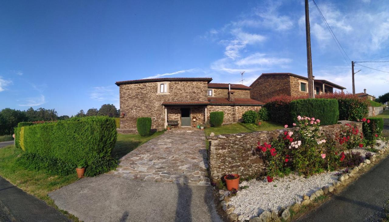 Casa O Castelo En Touro Villa Exteriör bild